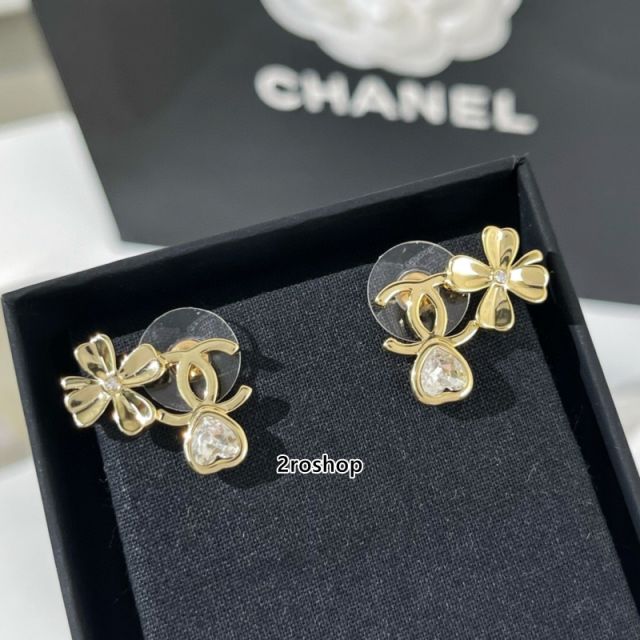 CHANEL 피어싱
