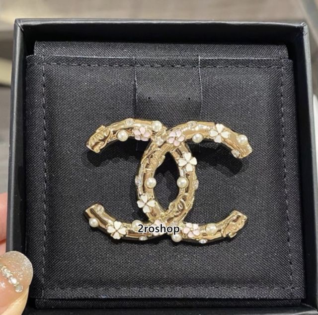 CHANEL 브로치