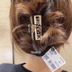 CHANEL 헤어핀