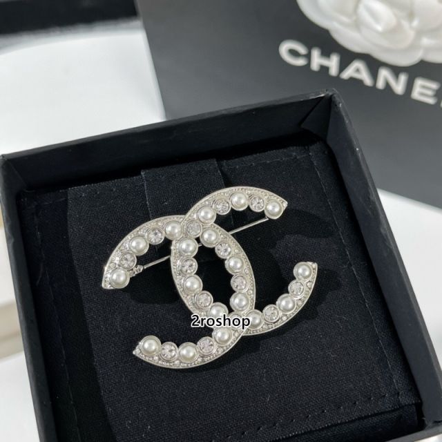 CHANEL 브로치