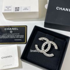 CHANEL 브로치
