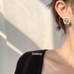 CHANEL 피어싱