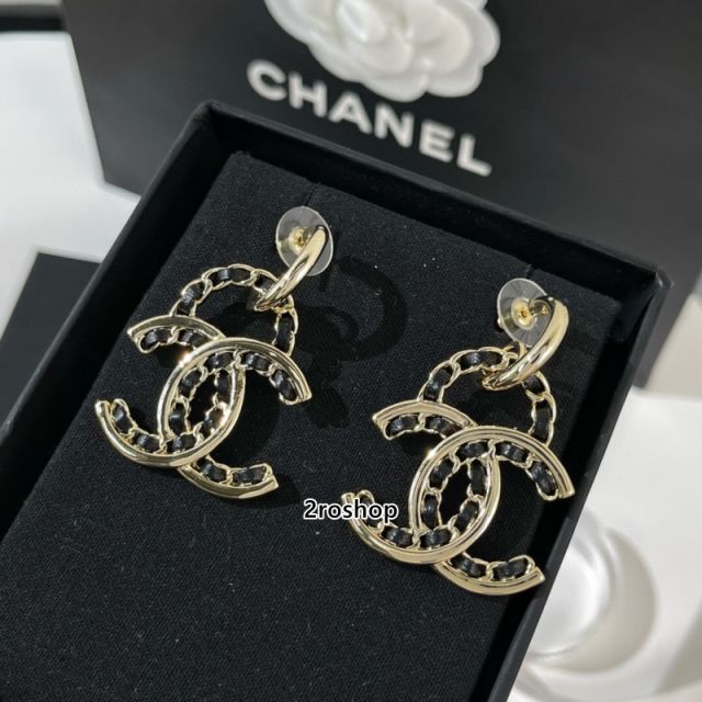 CHANEL 피어싱