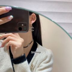 CHANEL 피어싱