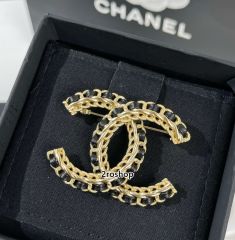 CHANEL 브로치