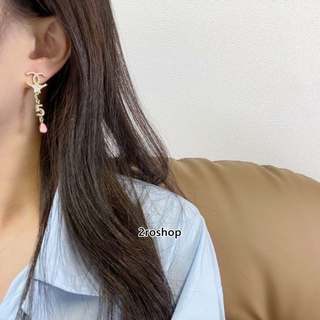 CHANEL 피어싱