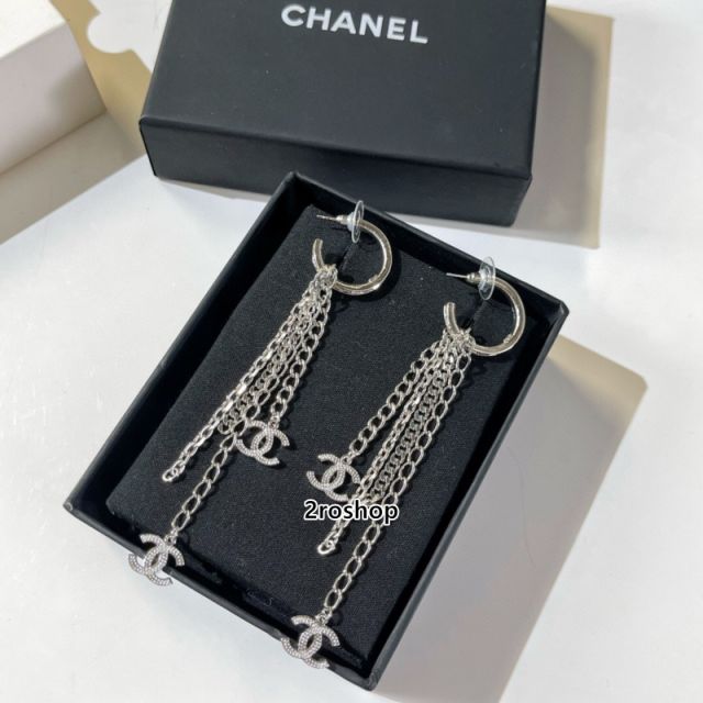 CHANEL 피어싱