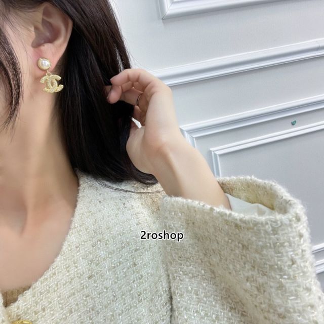 CHANEL 피어싱