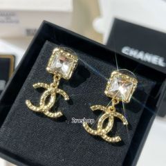 CHANEL 피어싱