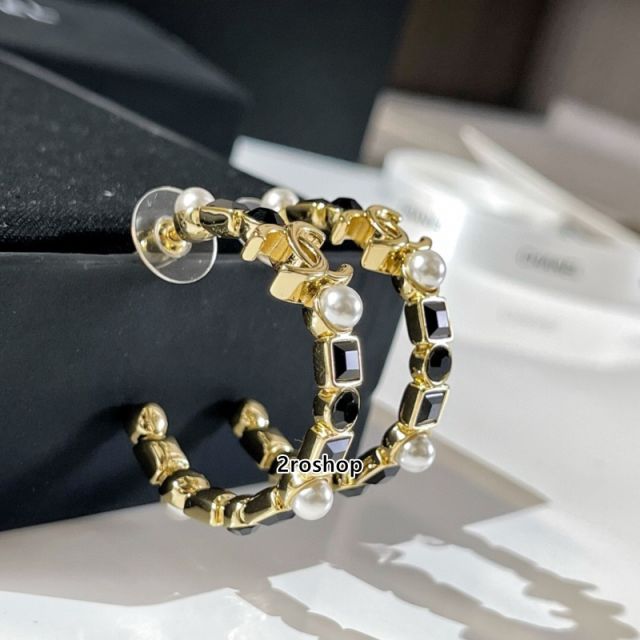 CHANEL 피어싱