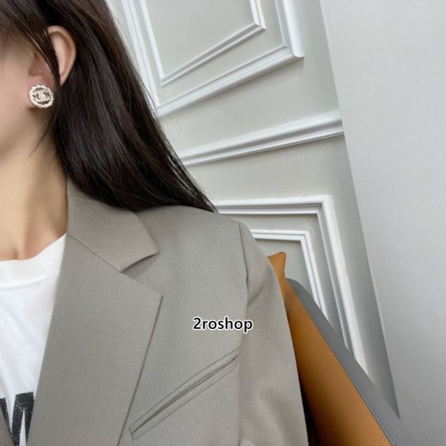 CHANEL 피어싱