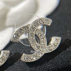 CHANEL 피어싱