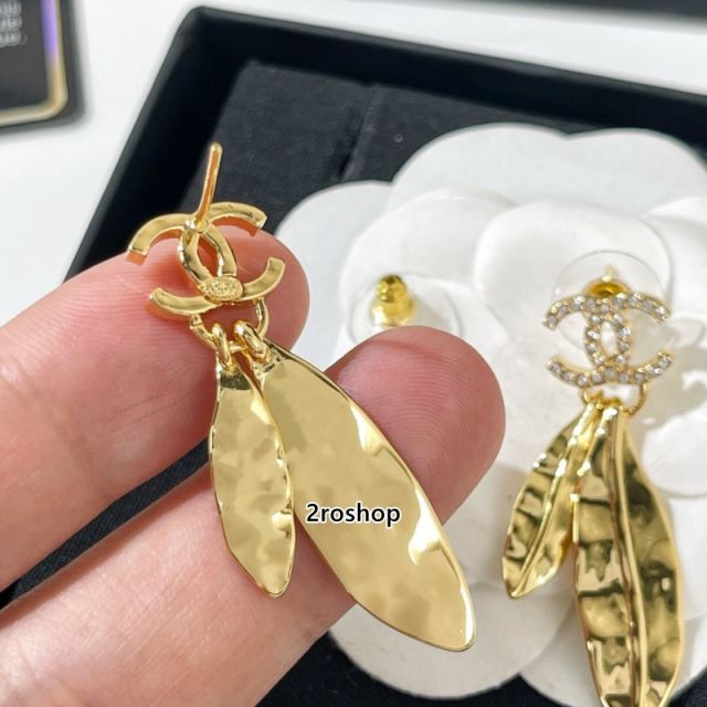 CHANEL 피어싱