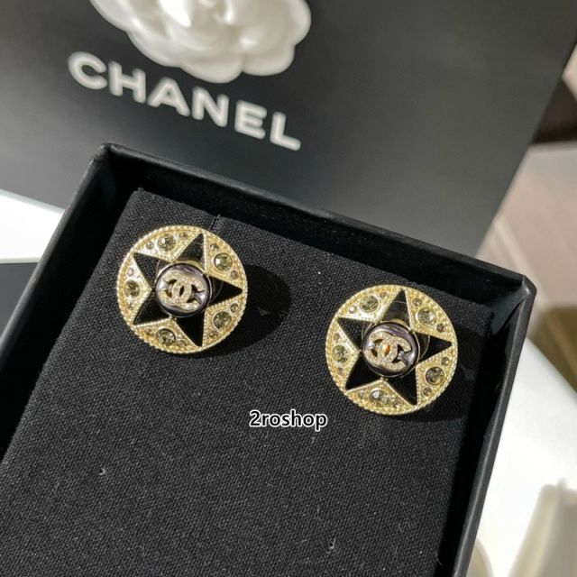 CHANEL 피어싱