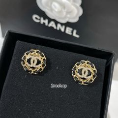 CHANEL 피어싱