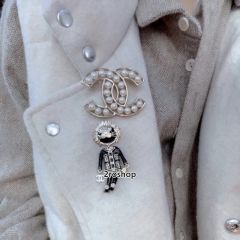 CHANEL 브로치