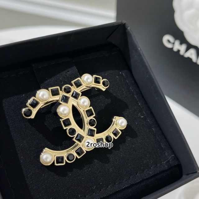 CHANEL 브로치