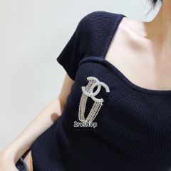 CHANEL 브로치