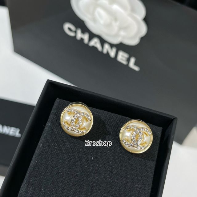 CHANEL 피어싱