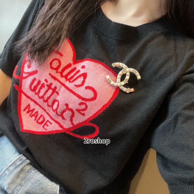 CHANEL 브로치