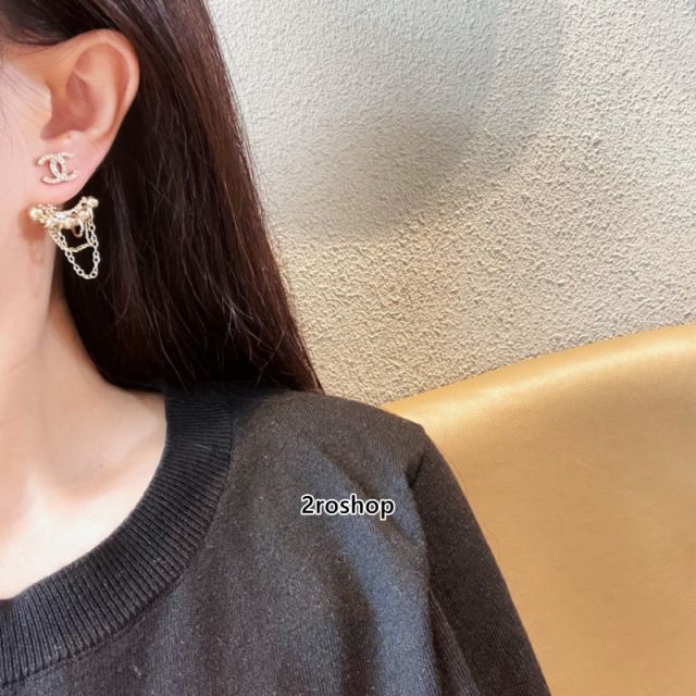 CHANEL 피어싱