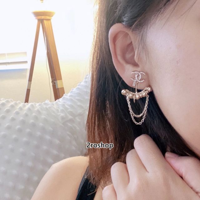 CHANEL 피어싱