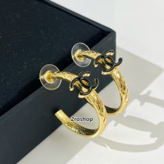 CHANEL 피어싱