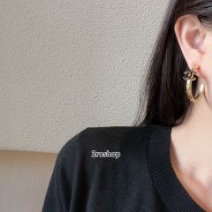 CHANEL 피어싱