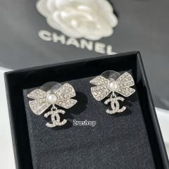 CHANEL 피어싱