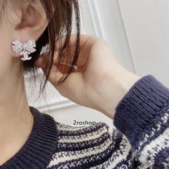 CHANEL 피어싱