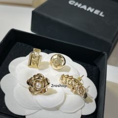 CHANEL 피어싱