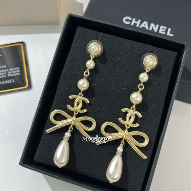 CHANEL 피어싱