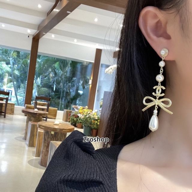 CHANEL 피어싱