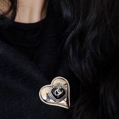 CHANEL 브로치