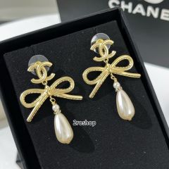 CHANEL 피어싱