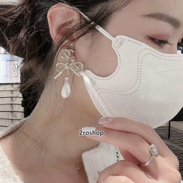 CHANEL 피어싱
