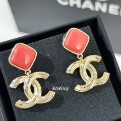 CHANEL 피어싱