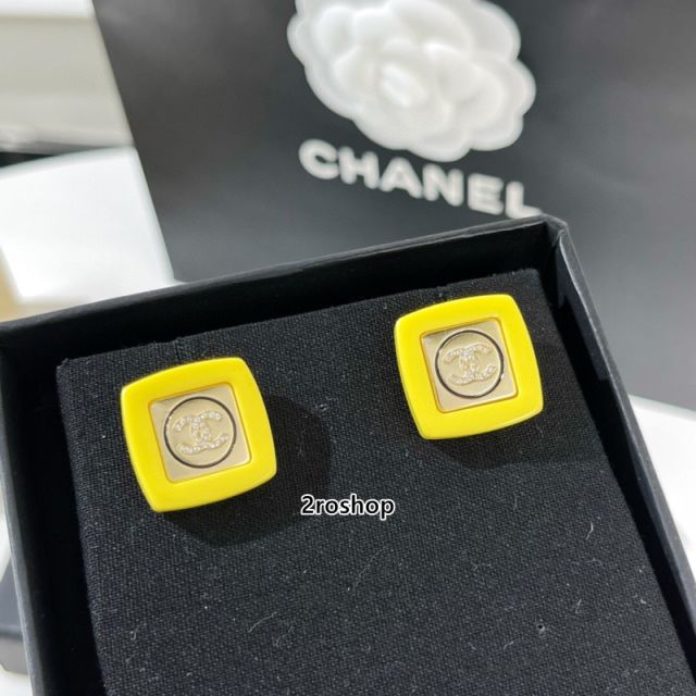 CHANEL 피어싱