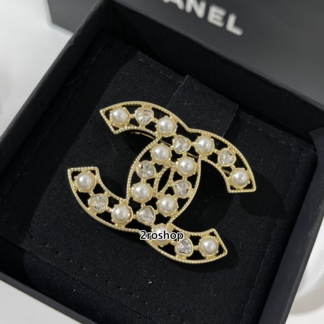 CHANEL 브로치