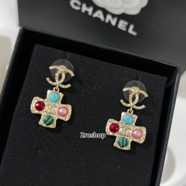 CHANEL 피어싱