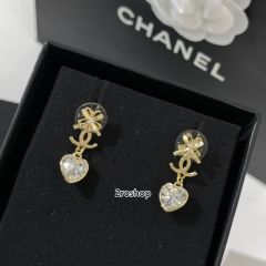 CHANEL 피어싱