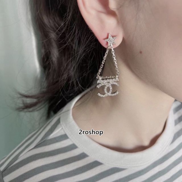 CHANEL 피어싱
