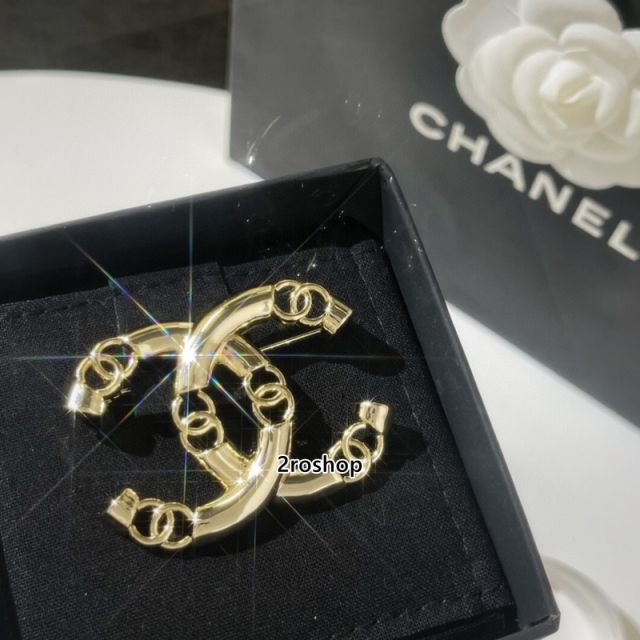 CHANEL 브로치