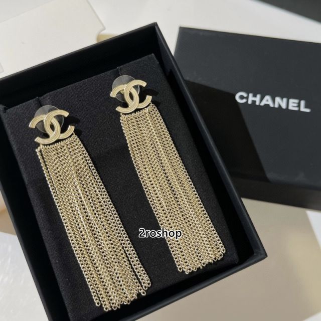 CHANEL 피어싱