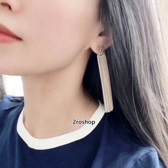 CHANEL 피어싱