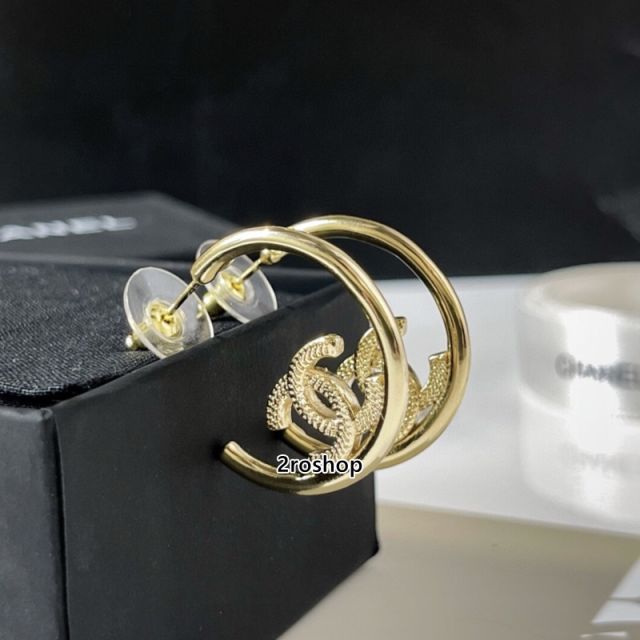 CHANEL 피어싱