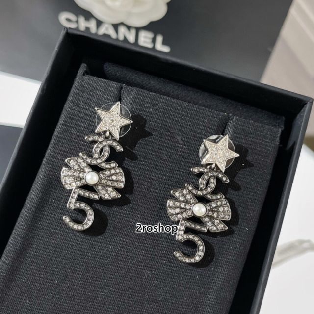 CHANEL 피어싱