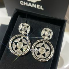 CHANEL 피어싱