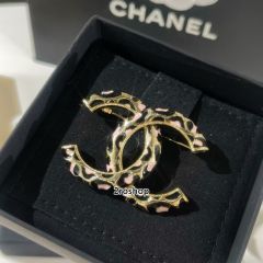 CHANEL 브로치
