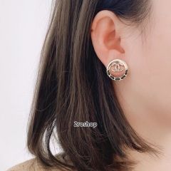 CHANEL 피어싱